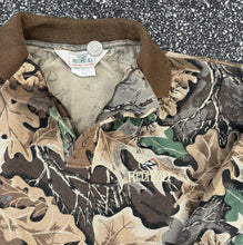 Load image into Gallery viewer, Vintage Red Head Realtree Advantage Long Sleeve Collared Shirt