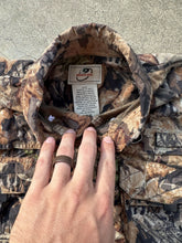 Load image into Gallery viewer, 2000s Mossy Oak Forrest Floor Lightweight Button Up (M)