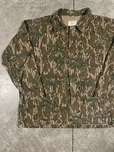 Load image into Gallery viewer, Mossy Oak Greenleaf 3 Pocket Jacket (XXL)