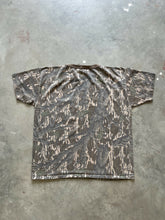 Load image into Gallery viewer, Vintage Mossy Oak Treestand Camo T-Shirt (XL)