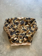 Load image into Gallery viewer, Vintage Duck Camo Puffer Jacket (L)