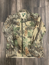 Load image into Gallery viewer, Vintage Cabela’s Realtree Camo Chamois Shirt (L)