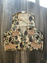 Load image into Gallery viewer, 80’s Duck Camo Bird Hunting Vest (L) 🇺🇸