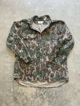Load image into Gallery viewer, 1990’s Mossy Oak Greenleaf Camo Chamois Shirt (L)