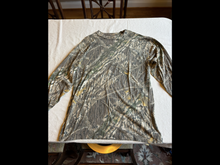 Load image into Gallery viewer, Vintage 90’s Mossy Oak Shadowbranch Long Sleeve T shirt