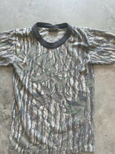Load image into Gallery viewer, Vintage Youth Realtree Camo T-Shirt (Youth)