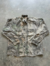 Load image into Gallery viewer, Vintage Realtree Camo Button Up Shirt (XL)