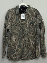 Load image into Gallery viewer, 90’s Browning Mossy Oak Treestand Chamois Shirt (L)