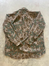Load image into Gallery viewer, Vintage Mossy Oak Greenleaf Camo Chamois Shirt (L)