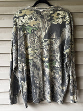Load image into Gallery viewer, 00’s Mossy Oak Break Up Shirt (XL)