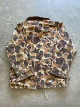 Load image into Gallery viewer, Vintage Duck Camo Jacket (L)