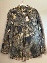 Load image into Gallery viewer, 00’s Mossy Oak Breakup Shirt (L)