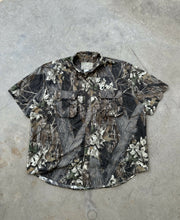 Load image into Gallery viewer, Vintage Mossy Oak Break Up Camo Light weight Button Up (3XL)