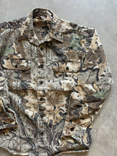 Load image into Gallery viewer, Vintage Realtree Advantage Camo Button-Up Shirt (M)