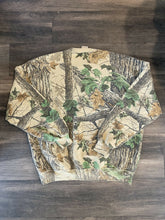 Load image into Gallery viewer, Vintage Realtree Camo Cotton Crewneck (3XL)
