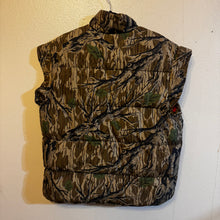 Load image into Gallery viewer, 00’s Browning Mossy Oak Treestand Reversible Blaze Orange Vest (L)