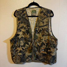 Load image into Gallery viewer, 00’s Forrest Floor Quail Unlimited Field Vest