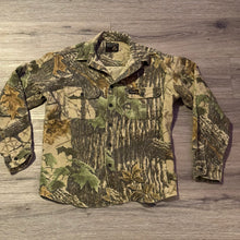 Load image into Gallery viewer, 90’s Realtree Rattlers Brand Chamois Shirt (M) 🇺🇸