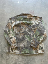 Load image into Gallery viewer, Vintage Walls Realtree Camo Button Up Shirt (2XL)