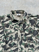 Load image into Gallery viewer, Vintage American Edition Duck Camo Button-Up (XL)