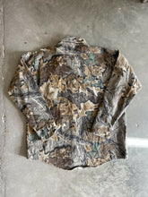 Load image into Gallery viewer, Vintage Realtree Advantage Camo Chamois Shirt (L)