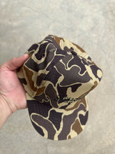 Load image into Gallery viewer, Vintage Sport Shooting Duck Camo Hat