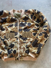 Load image into Gallery viewer, Vintage Duck Camo Puffer Jacket (L)