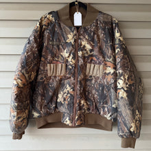 Load image into Gallery viewer, 00’s Columbia Mossy Oak Break Up Bomber Jacket (XL/XXL)