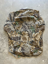 Load image into Gallery viewer, Vintage Walls Canvas Realtree Advantage Camo Button Up Shirt (L)