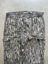 Load image into Gallery viewer, Vintage Realtree Camo Adjustable Waist Pants (XL)