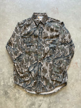 Load image into Gallery viewer, Vintage Carhartt Mossy Oak Treestand Camo Button-Up Shirt (M)