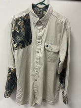 Load image into Gallery viewer, Vintage Mossy Oak Companions Button Up