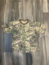 Load image into Gallery viewer, 1990’s Realtree Camo T-Shirt (M)