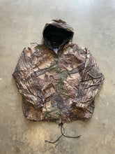 Load image into Gallery viewer, Vintage Walls Realtree Camo Windbreaker Jacket (XL)