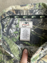 Load image into Gallery viewer, Mossy Oak Obesssion Chamois Button Up (2XL)