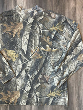Load image into Gallery viewer, Vintage 10X Realtree Hardwoods Camo Mock Neck Shirt (2XL)