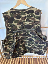 Load image into Gallery viewer, Men’s Carhartt Vintage Duck Camo Hunting Vest 1980s Made In USA Size XL