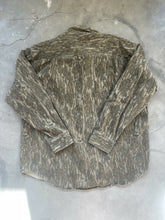 Load image into Gallery viewer, Mossy Oak Bottomland Camo Button-Up Shirt (XL)