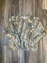 Load image into Gallery viewer, Vintage Realtree Hardwoods Camo Cotton Crewneck (XL)