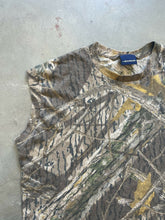 Load image into Gallery viewer, Vintage Mossy Oak Shadow Branch Camo Sleeveless Shirt (L)