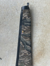 Load image into Gallery viewer, Vintage Allen Mossy Oak Treestand Camo Gun Case