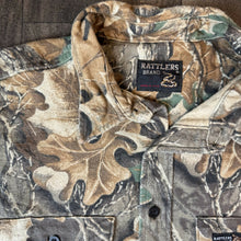 Load image into Gallery viewer, 1990’s Realtree Advantage Camo Chamois Shirt (2XL)