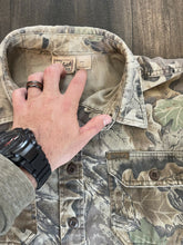 Load image into Gallery viewer, Vintage Woolrich Realtree Advantage Camo Button-Up Shirt (L)