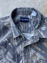 Load image into Gallery viewer, Vintage Mossy Oak Shadow Branch Camo Button-Up (2XL)