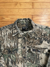 Load image into Gallery viewer, Vintage Rattlers Brand Realtree Camo Chamios (S)
