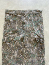 Load image into Gallery viewer, Vintage Mossy Oak Greenleaf Camo Adjustable Waist Pants (M)
