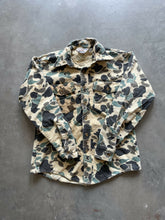 Load image into Gallery viewer, Vintage Duxbak Duck Camo Chamois Shirt (S/M)