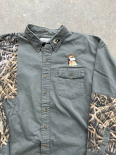 Load image into Gallery viewer, Vintage MossyOak Shadow Grass Camo Yellow Lab Embroidered Button-Up Shirt (XXL)