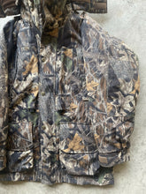 Load image into Gallery viewer, Vintage MossyOak Breakup Gen 1 Camo Two In One Columbia Jacket (M)