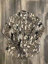 Load image into Gallery viewer, Vintage Trebark Camo Chamois Shirt (L)